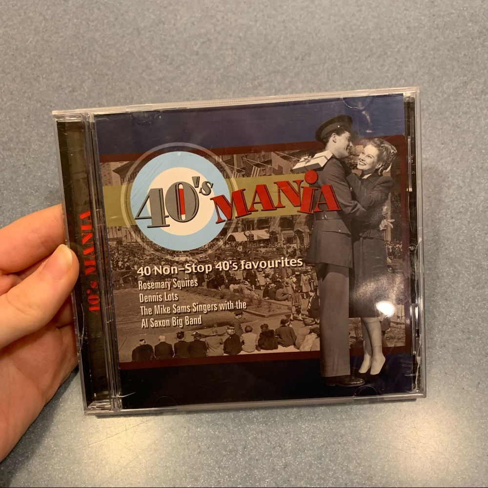 40’s Mania CD // Non Stop Favorites // BROKEN CASE